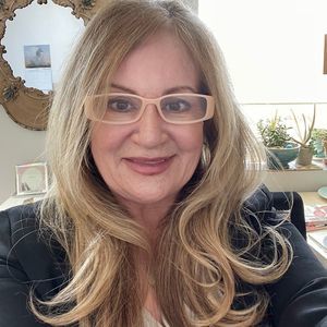 Meet your Posher, Rita